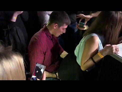 ❤️ sex tūturu i roto i te nightclub Russian. 18-tau-tawhito Russian kotiro i roto i te nono me te tara fucked i roto i te nightclub ❤️❌ Karekau whakaeneene i a matou mi.pornmega-com.ru